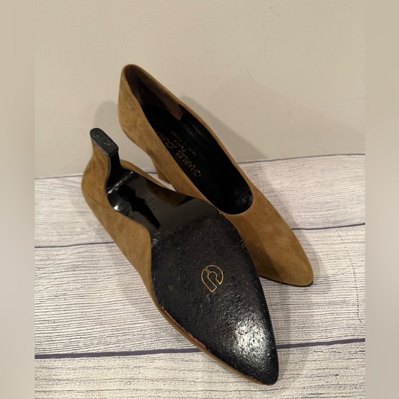 Charles Jourdan Brown Suede Heels/size 8M - Picture 11 of 13